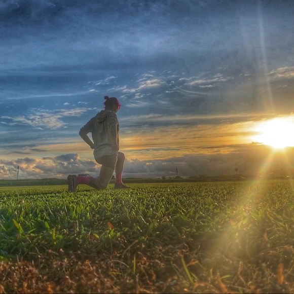 Meet your Posher, Alyx - Picture 4 of 4